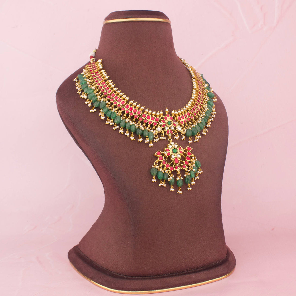 Exquisite Jadau Kundan Necklace With Emerald Drops Craftsmanship & Detail View - Dulhan Jewels