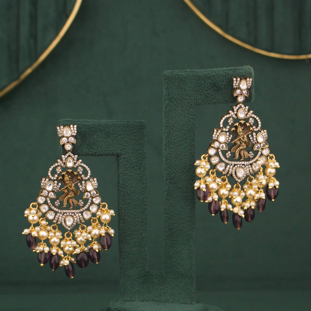 Radiant Victorian Beads Necklace With Matching Earrings